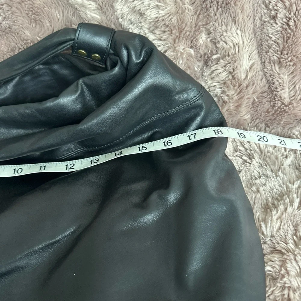 Hobo International Black Leather Hobo Bag - Picture 4 of 6